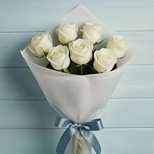 Букет 7 Белых роз Эдлесс Лав в Нефтекумске
