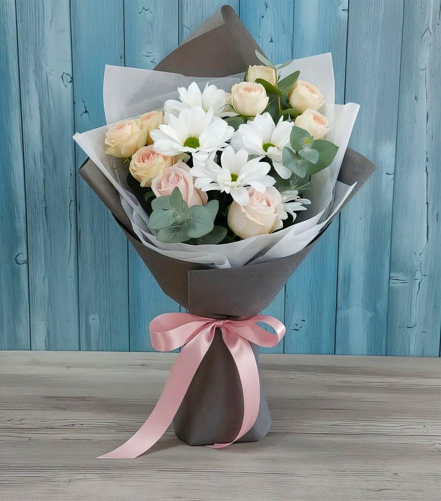 Букет цветов из: Хризантемы и Розы в Нефтекумске