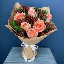 Букет цветов из:  Розы и Альстромерии в Нефтекумске