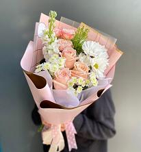 Букет цветов из:  Хризантемы и Розы в Нефтекумске