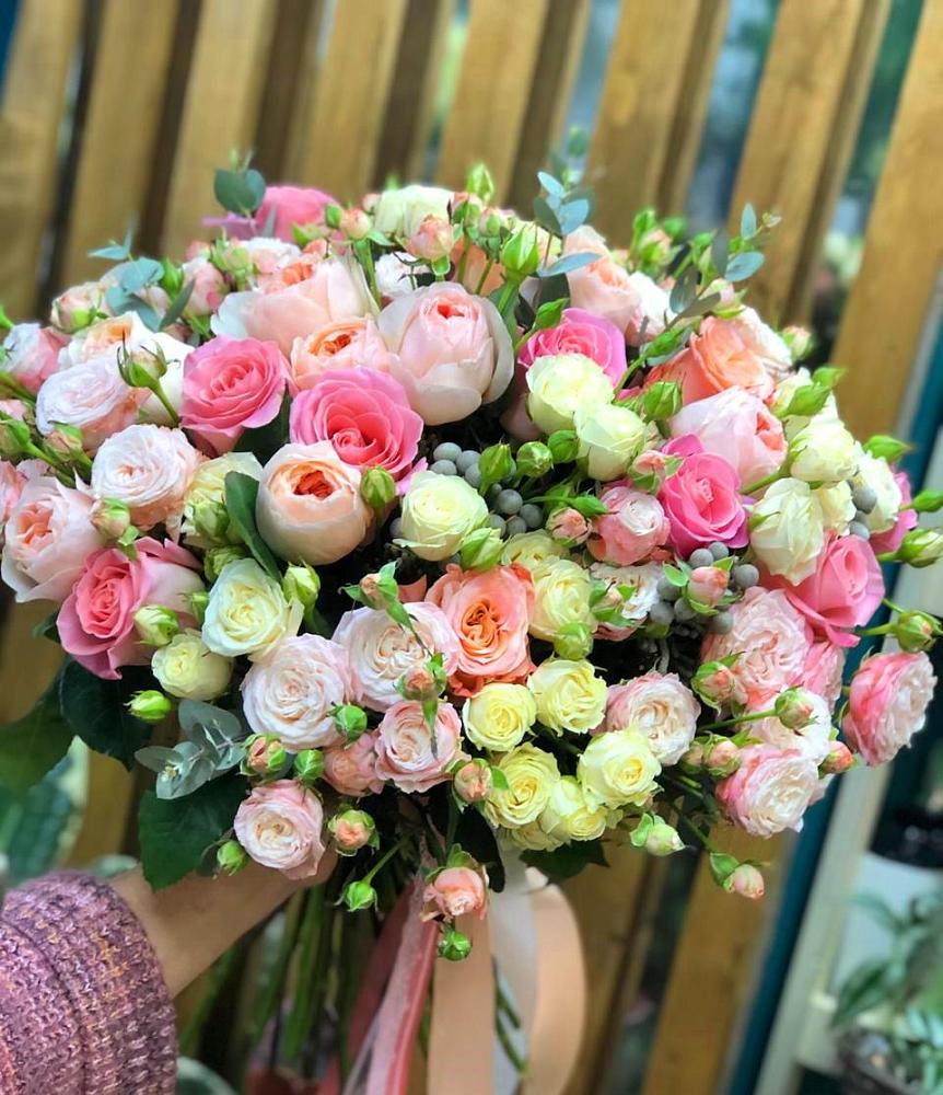 Букет цветов из: Розы в Нефтекумске