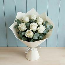 Букет Белые розы в Эвкалипте в Нефтекумске